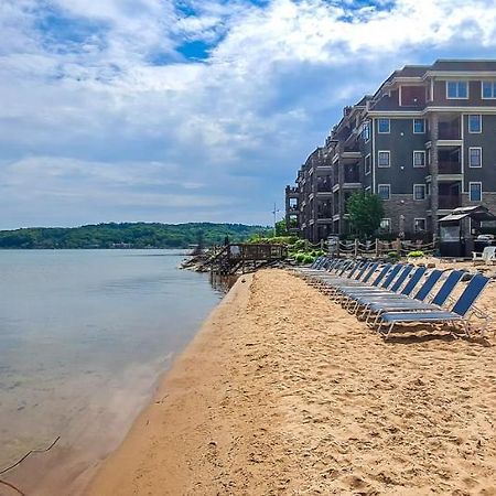Tamarack Lodge Traverse City Esterno foto